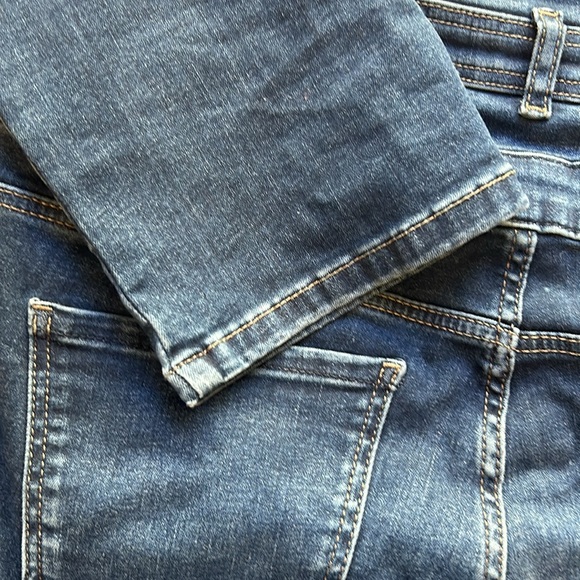 Pantama Jeans - Picture 7 of 7